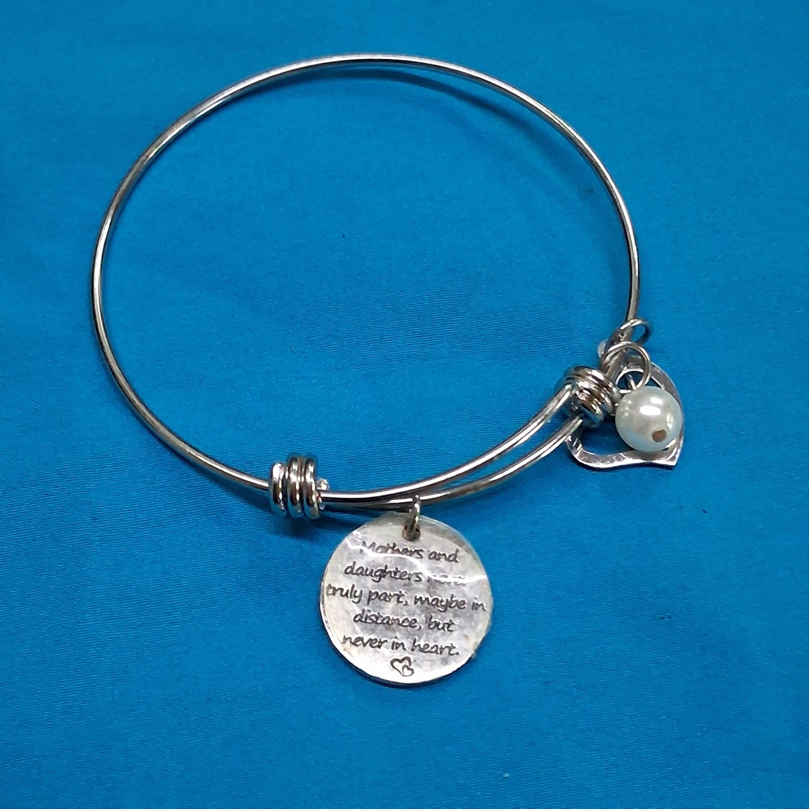 Vintage Stainless Steel Mothers And Daughters Text Heart Charm Bangle Bracelet