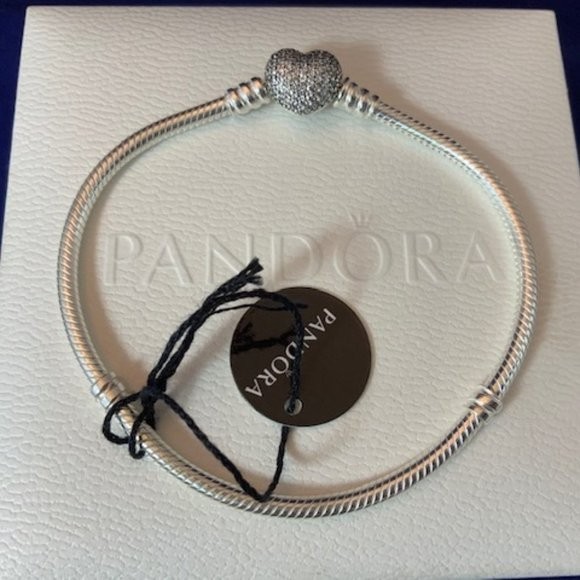NWT Pandora 925 Pave Heart Clasp Bracelet 8.3″/21cm 590727CZ