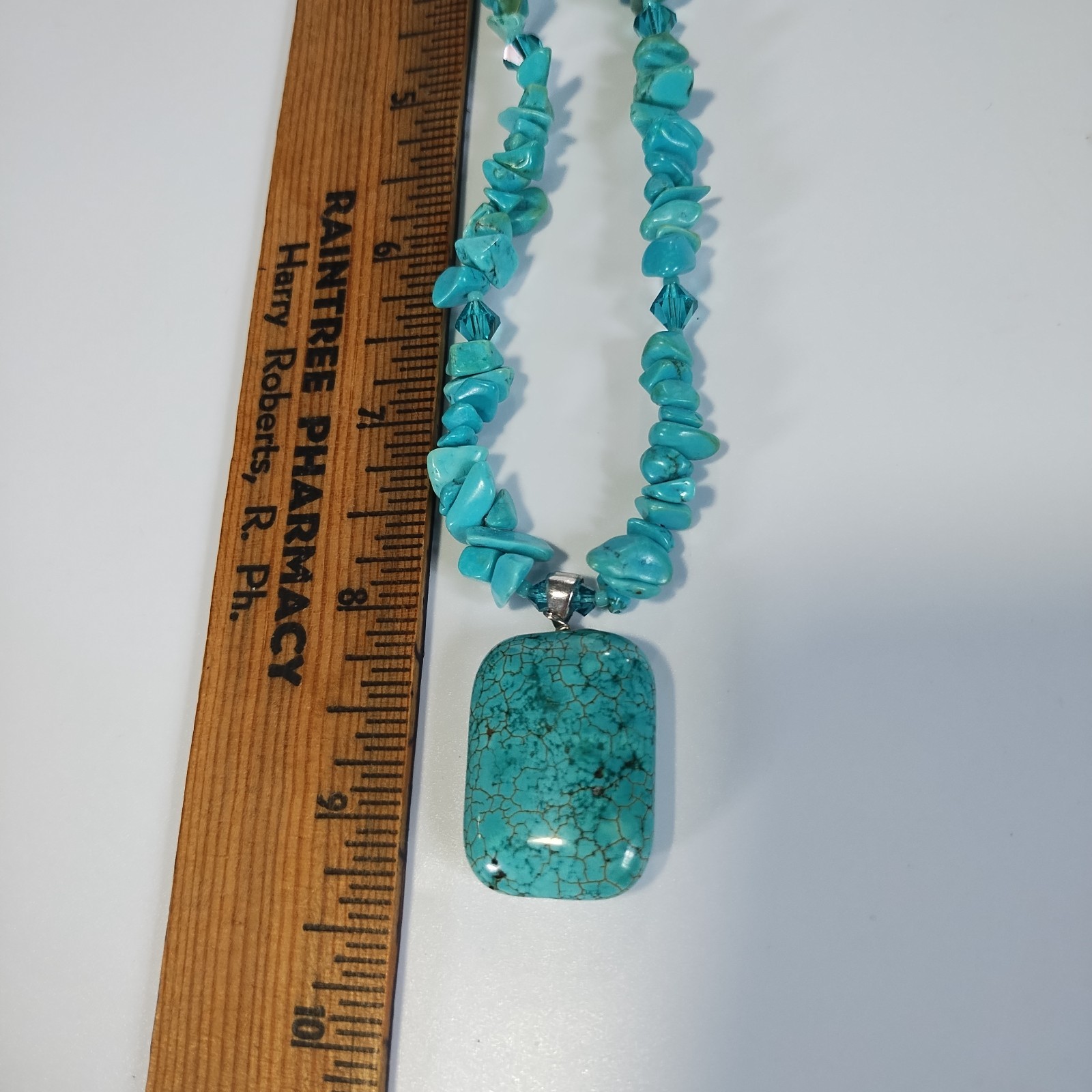 Chip Beads & Stone Single Strand Pendant Necklace Boho Casual Artisan