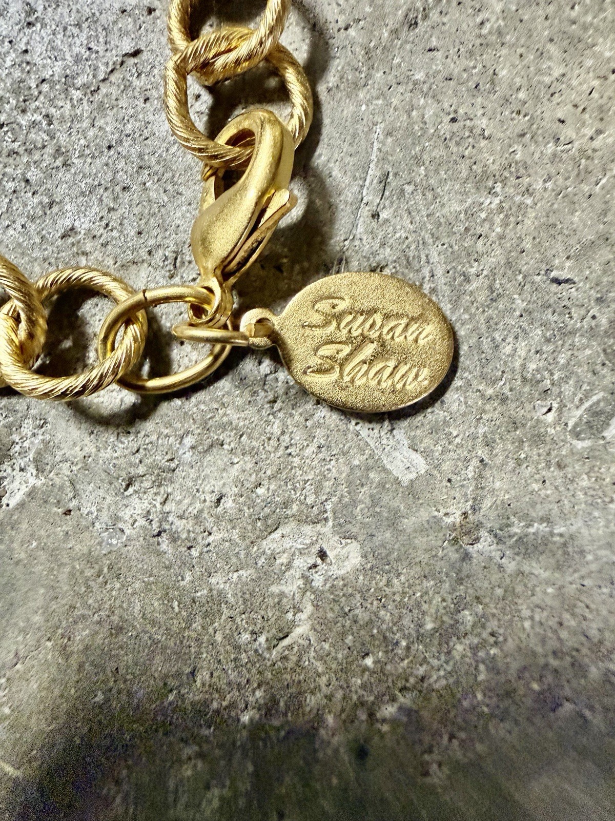 Susan Shaw Gold Tone Coin Pendant Necklace Freshwater Pearls Made in USA 16”