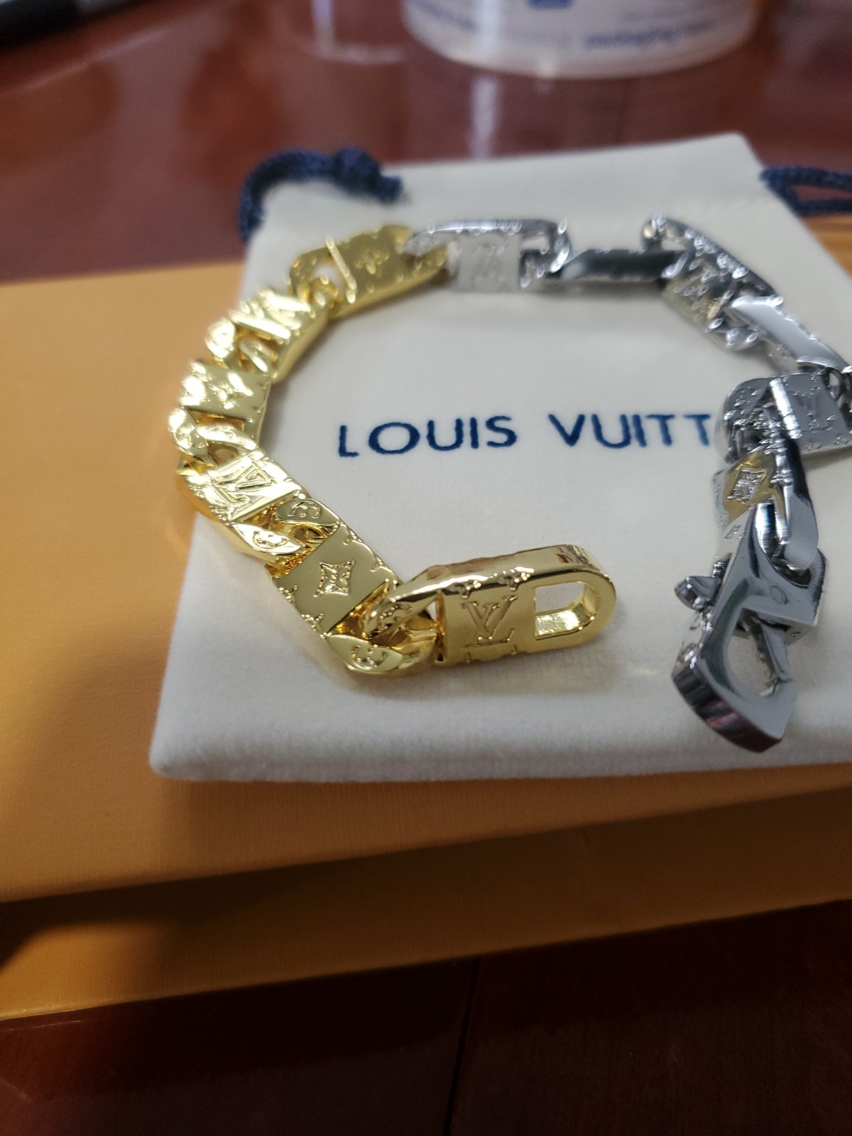 LOUIS VUITTON Bracelet Monogram 2 Toned Colorful Beautifull Just Gorgeous 7.48″