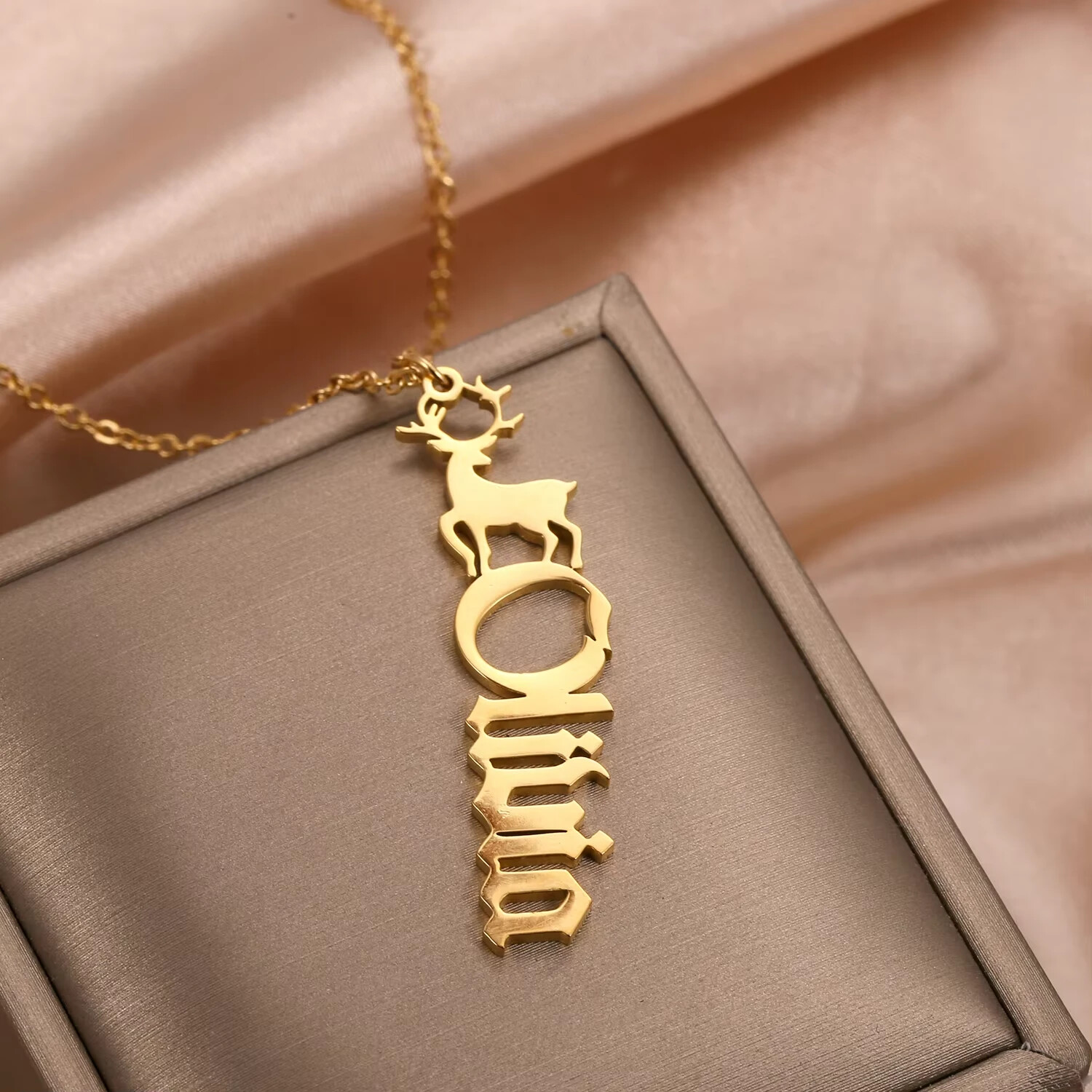 Customized Deer Vertical Name Necklace Pendant Holiday Christmas Gift Family