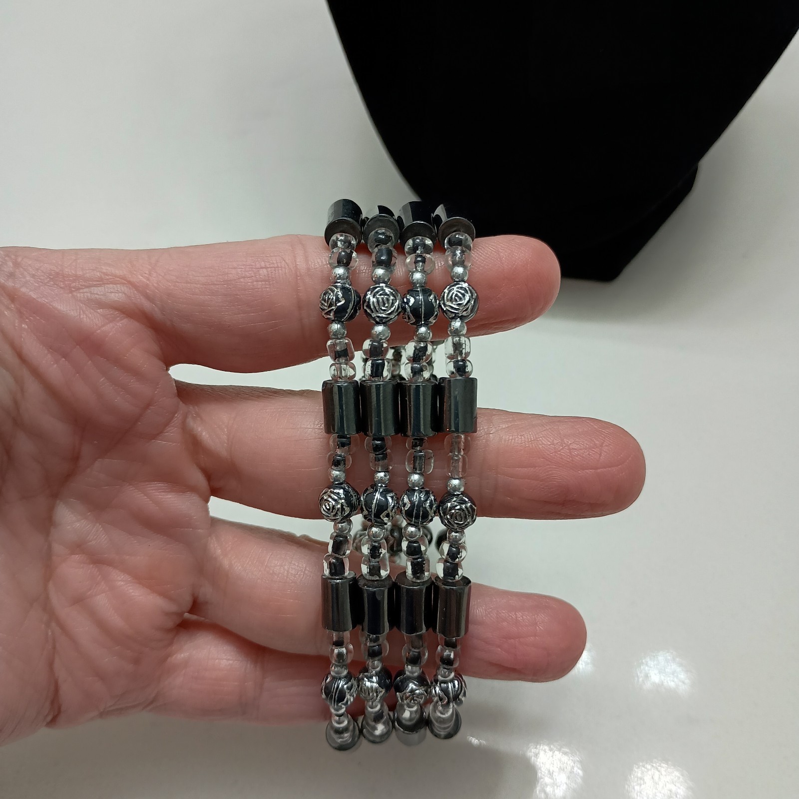 Women’s Black Magnetic Beaded Necklace/Bracelet * 34 Inches Interchangeable