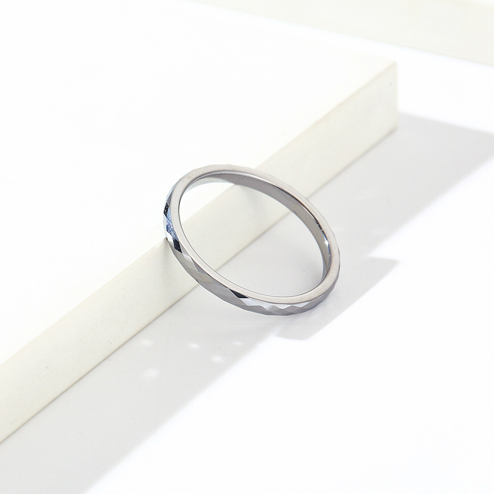 Women’s Charm Multi-faceted Tungsten Carbide Ring Wedding Engagement Band 2mm