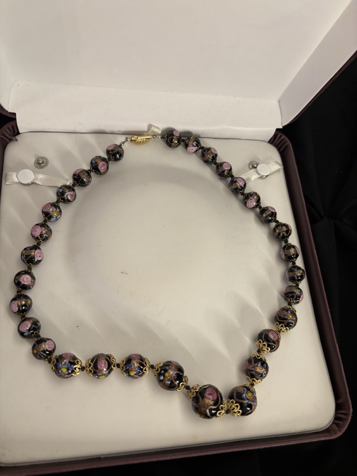 Black Glass Beaded Necklace Pink Rose & Blue Accents Gold-Tone Barrel Clasp