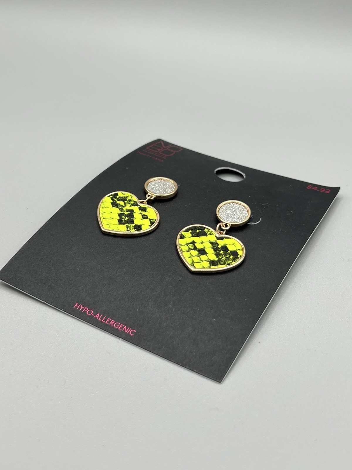 NO BOUNDARIES Women’s Lime Heart Shaped Drop Earrings Age 12+