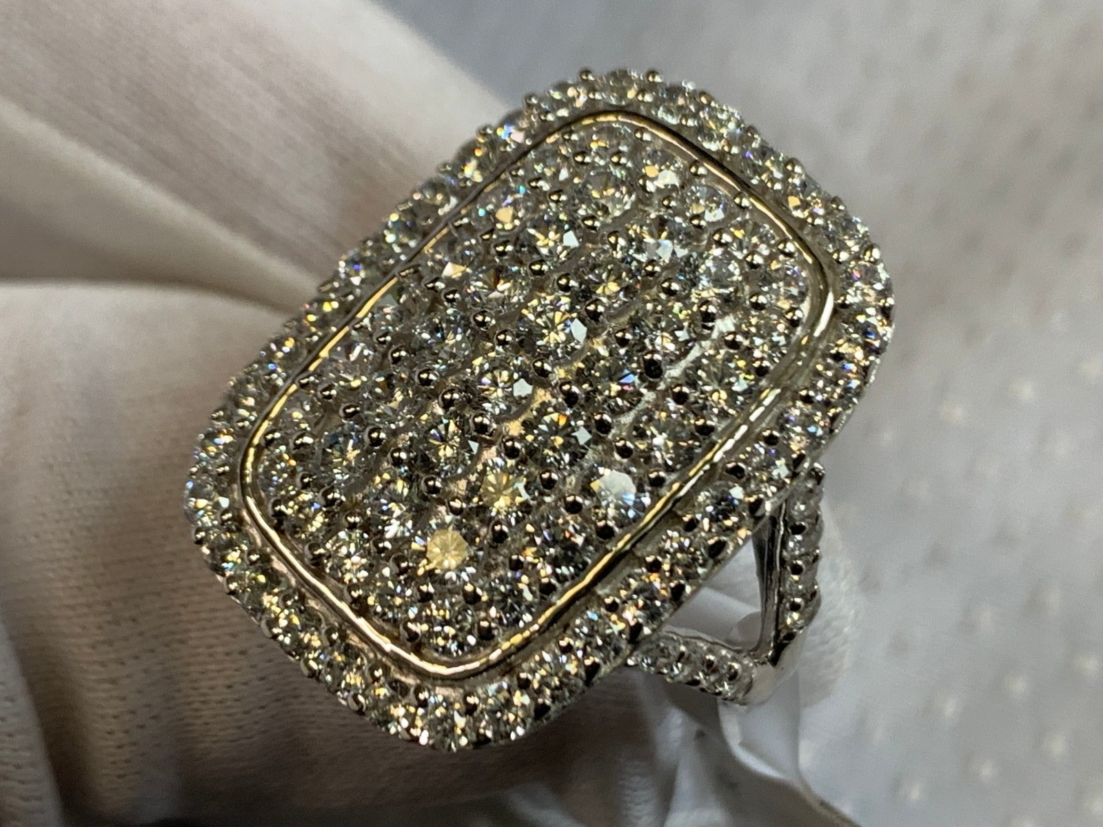 Sterling Silver Ring 8.15g Fine Jewelry Size 8.75 Band Clear Stones India *READ*