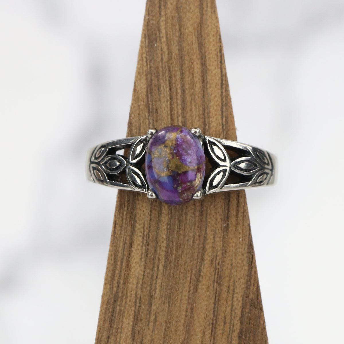 Purple Mohave Turquoise Triquetra Ring