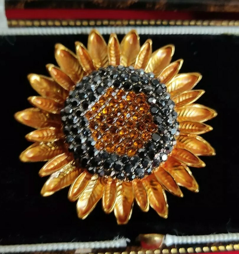 Vintage Style Realistic Sunflower Brooch / Pendant Shawl Pin