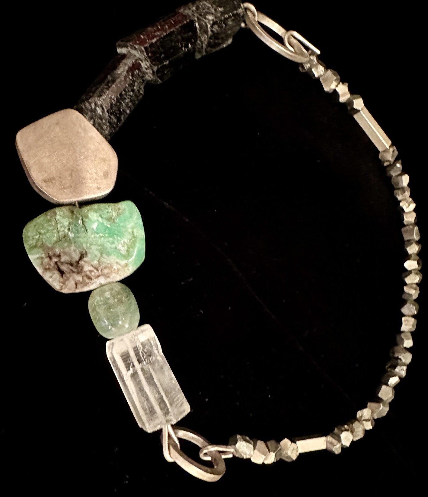 Necklace with striking composition of precious stones by Ari artisan jeweller