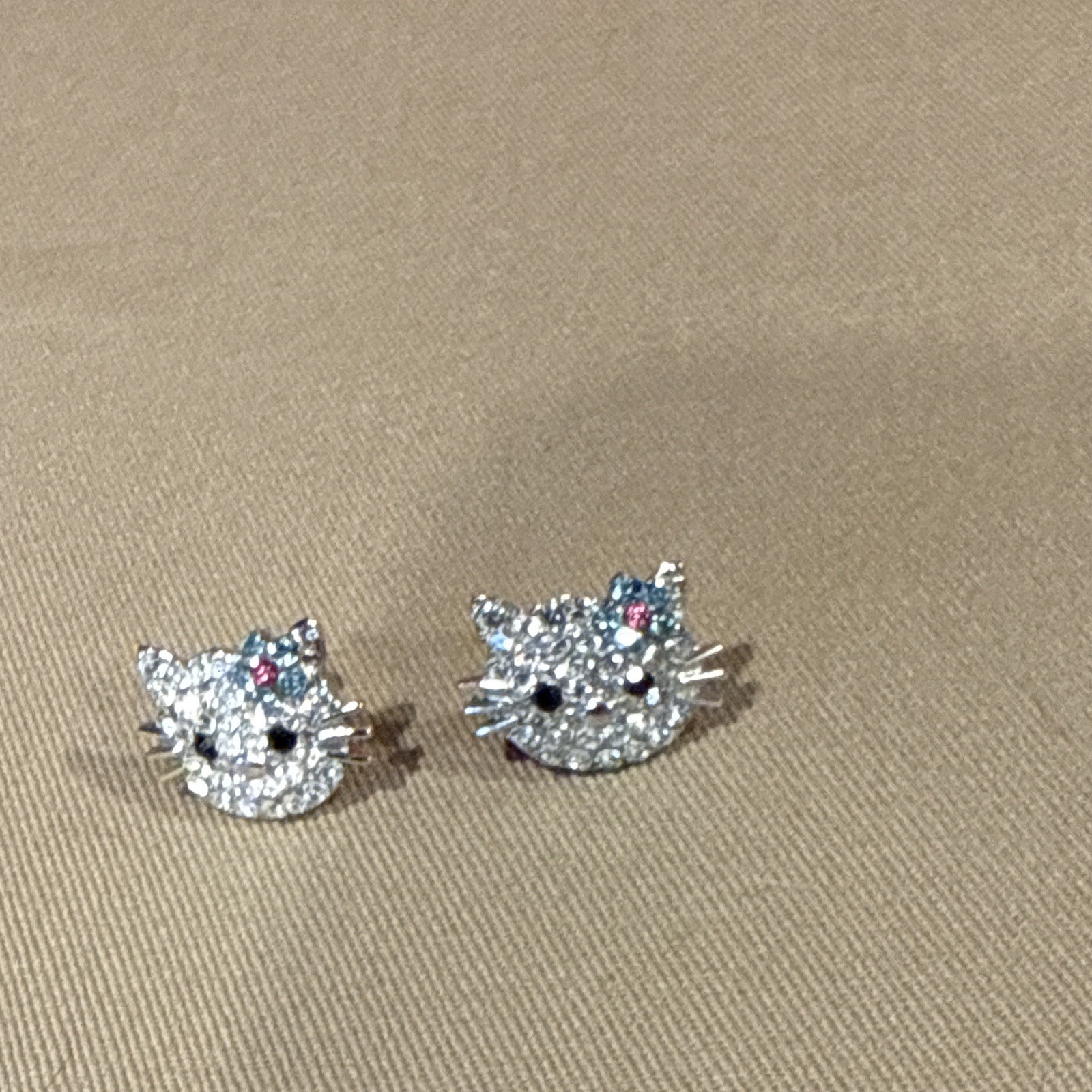 Hello Kitty Stud Earrings Rhinestone Cartoon Theme