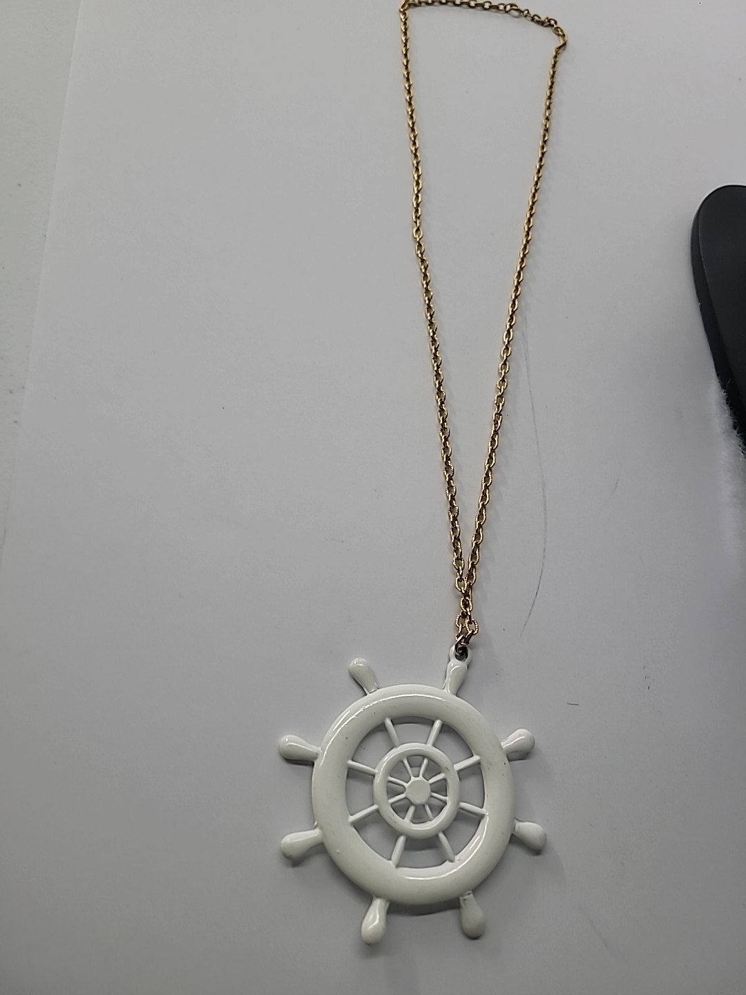 Vintage White Ship Wheel Pendant Necklace Nautical Maritime Gold Tone Chain