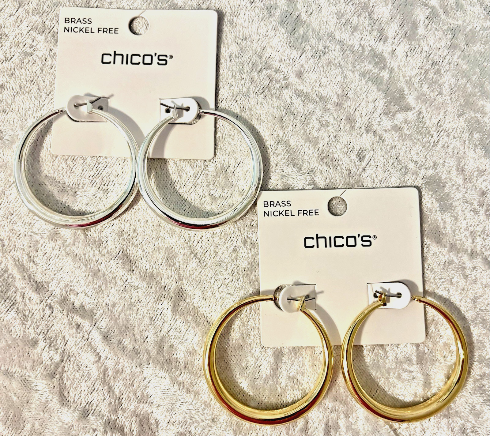 CHICO’S TIMELESSLY CLASSIC POLISHED GOLD & SILVER TONE HOOP EARRINGS (NWT/2 PRS)