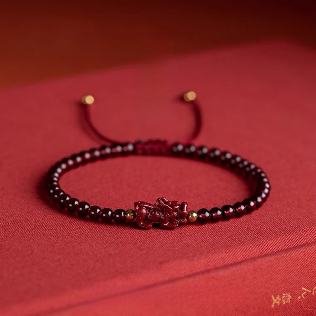 Natural Garnet Pixiu Crystal Gemstone Bead Bracelet for Luck Success Wealth gift