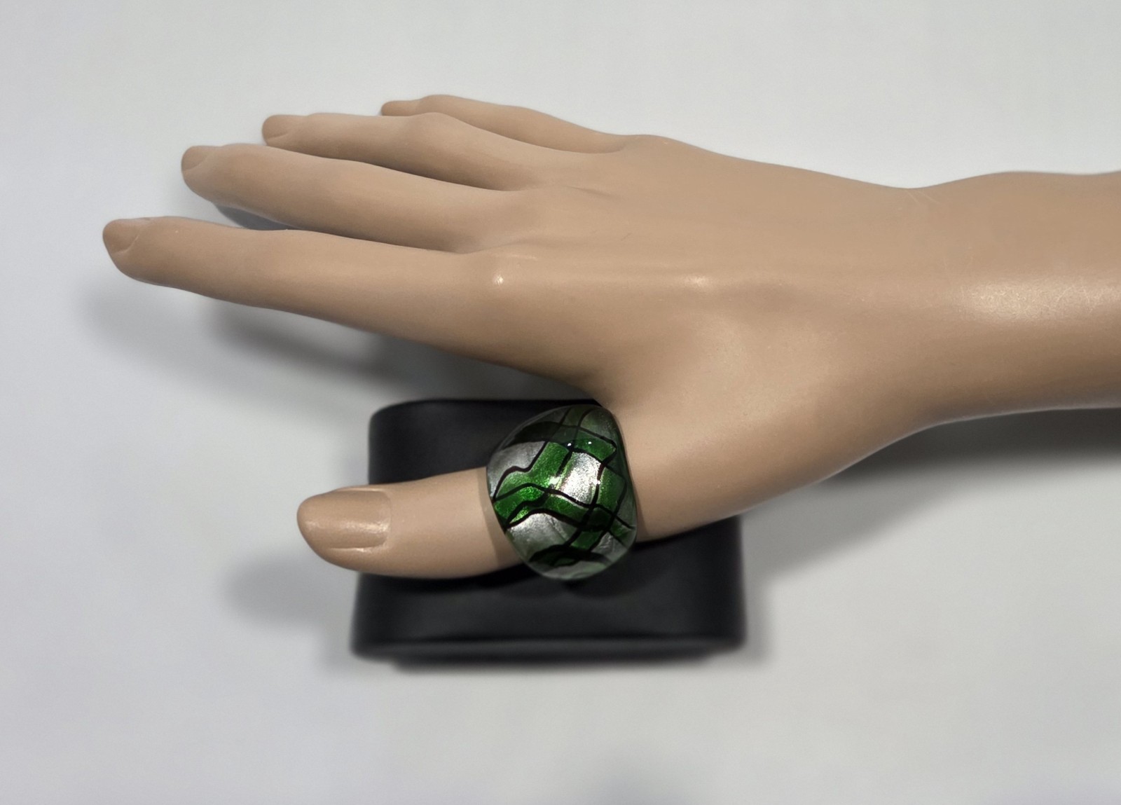 Art Deco Green & Black Loose Plaid on Silver Foil Hand Blown Glass Ring Sz 10.5