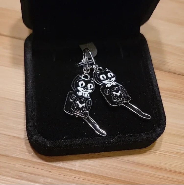 Black Kit-cat klock kat clock earrings black & silver