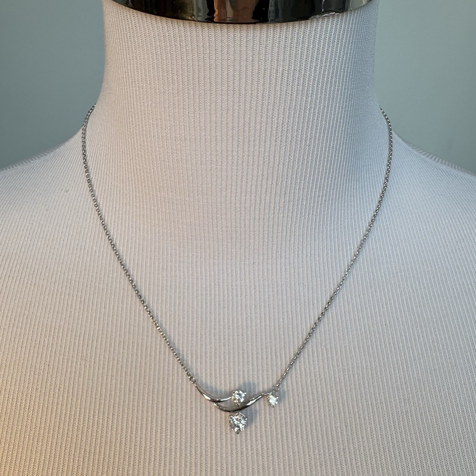925 Sterling Silver CZ Branch Necklace 18” Graduated Three Stone Pendant China