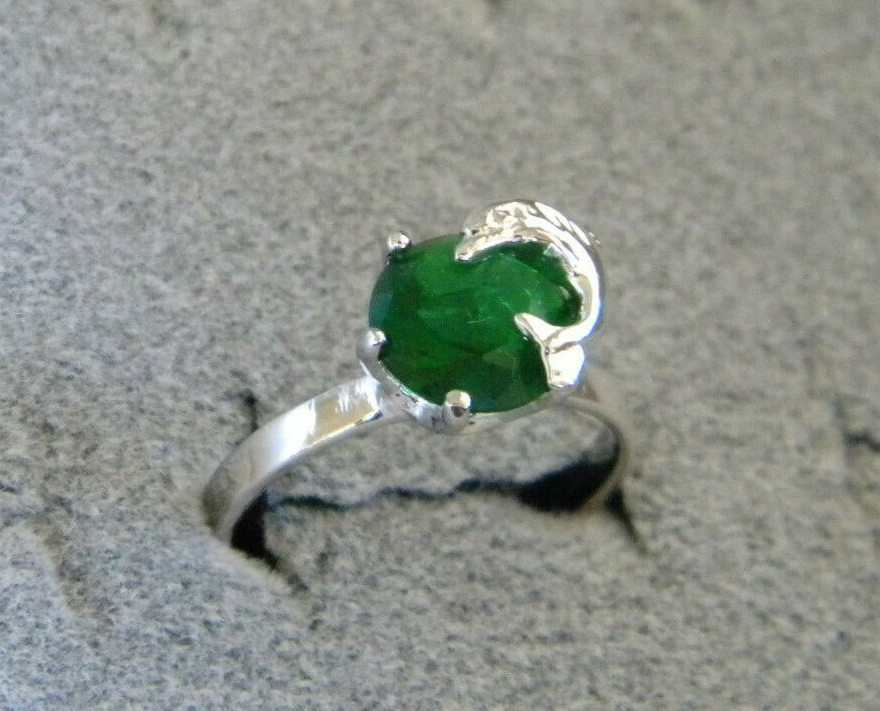 Girl’s Lady’s Women’s Rhodium Plated Dolphin Ring Round Green 6mm CZ Size 7