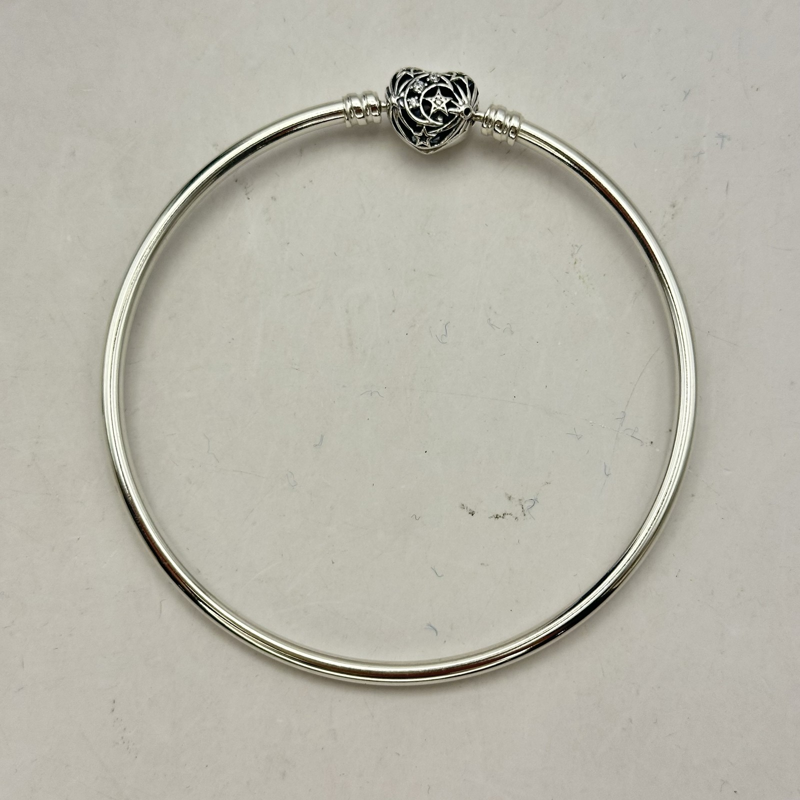 Pandora Womens Celestial Heart Clasp 925 Sterling Silver Bangle Bracelet 8.3″