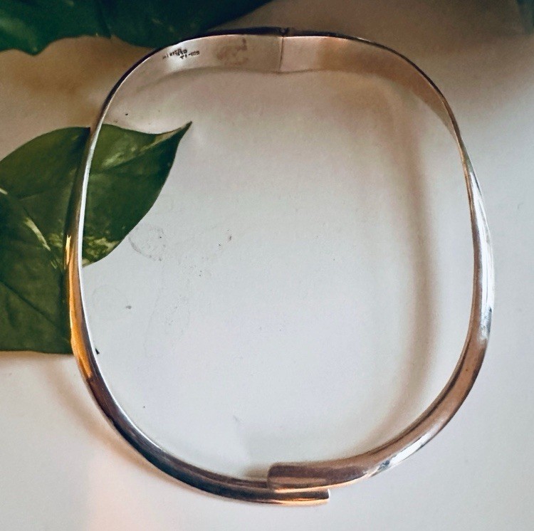 Sterling Silver, Hinged Taxco Collar Necklace Weight: 100g – Meas: 17.5in Mint!