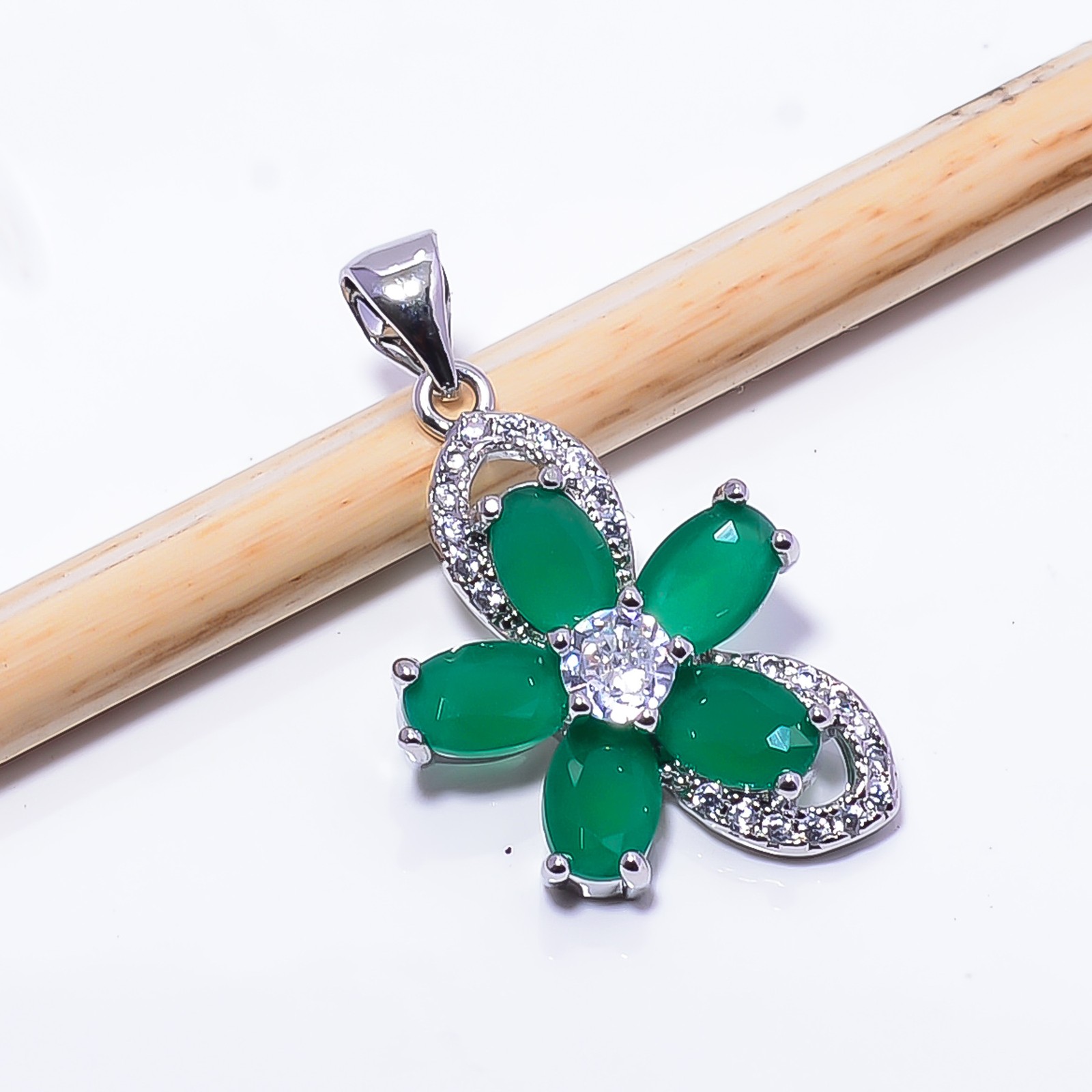 Emerald Simulated & Cubic Zirconia 925 Sterling Silver Flower Pendant 1.09″ P966