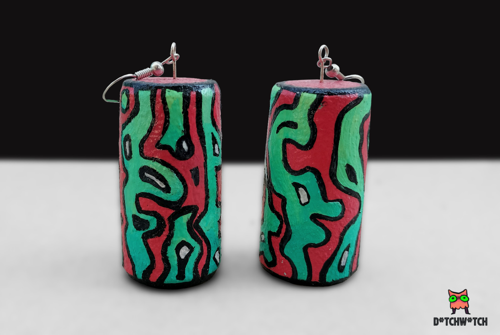 Hand-painted Bottlecork Earrings – Lava, red & green (Oil Paint)