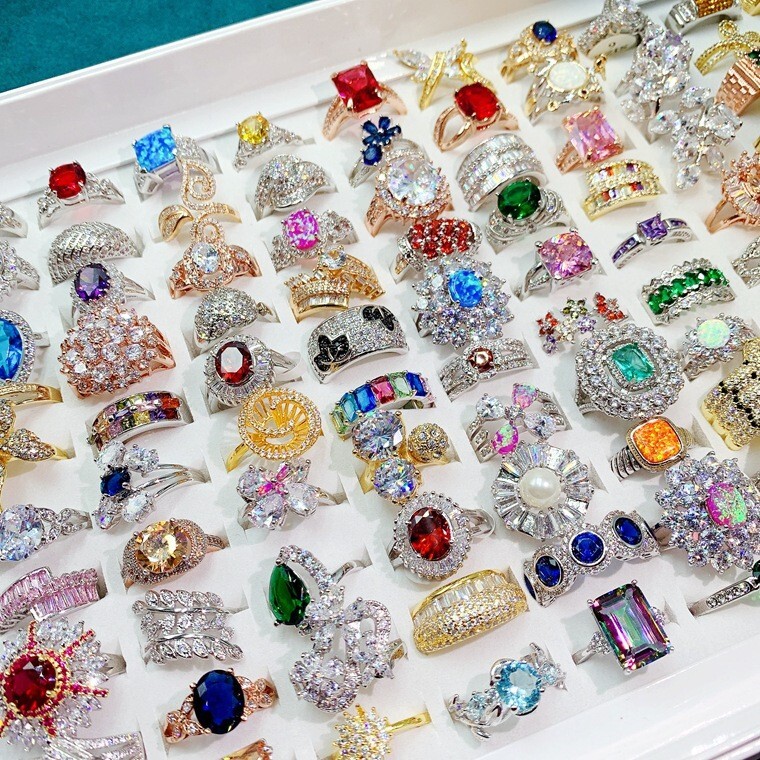 Wholesale 100Pcs Colorful Crystal Mixed Luxury Rings Bulk Finger Band Jewelry