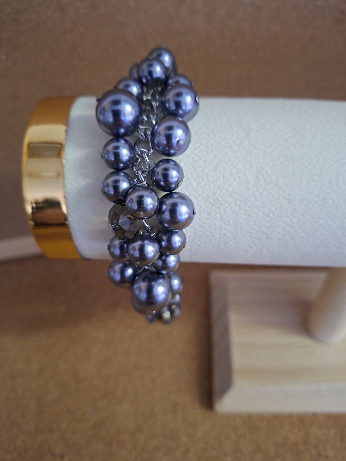Belle Bijoux Braclet With Exstendable Chain Comes With Its Box