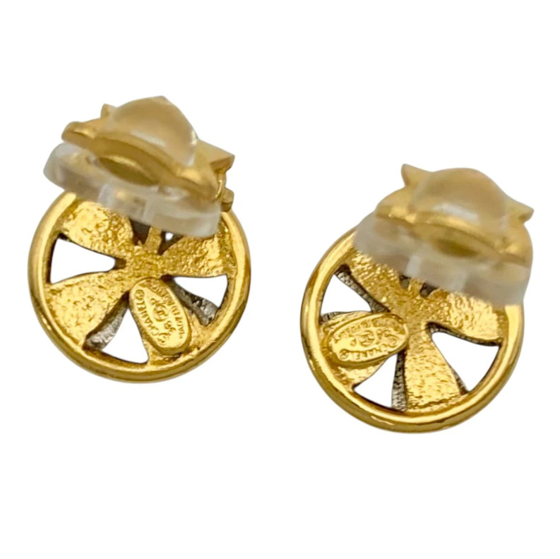CHANEL Clover Clip-On Earrings Gold & Silver Tone 96P Auth #2646