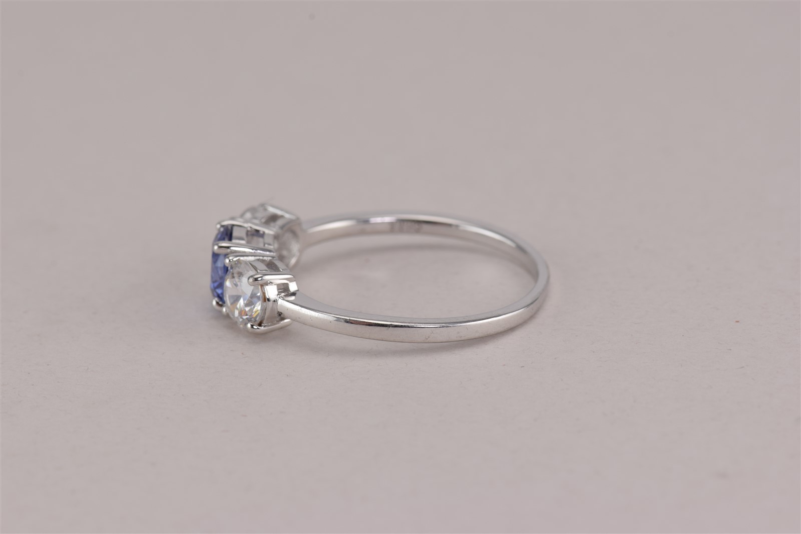 Sterling Silver Blue Solitaire & White Cubic Zirconia Band Ring YGI 925 Sz: 11