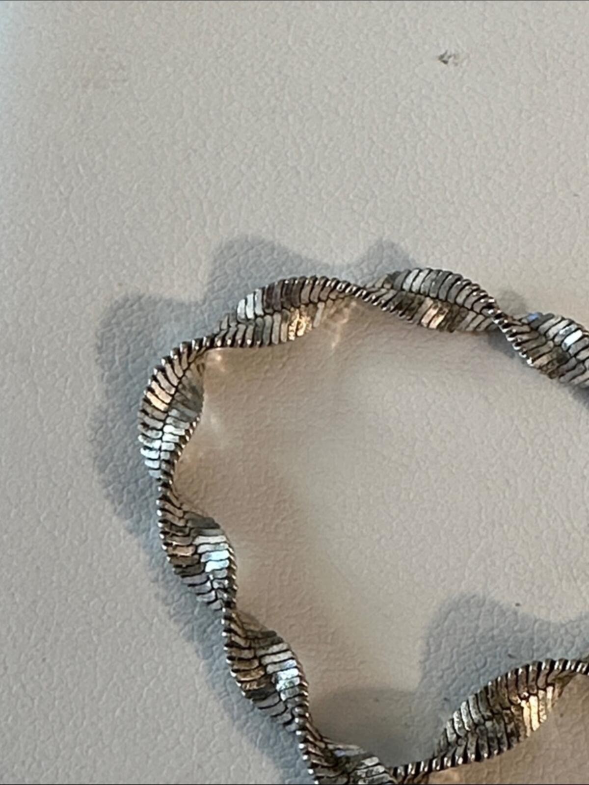 Sterling Silver Cat Pendant Necklace with twisted chain. Hollow. 20g