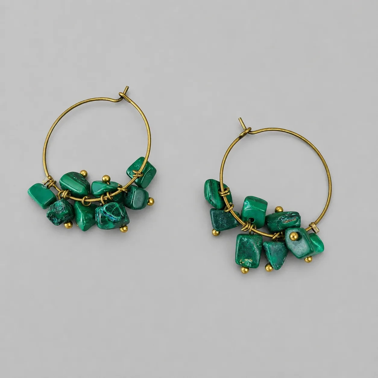 Hoop earrings with green malachite stone chips