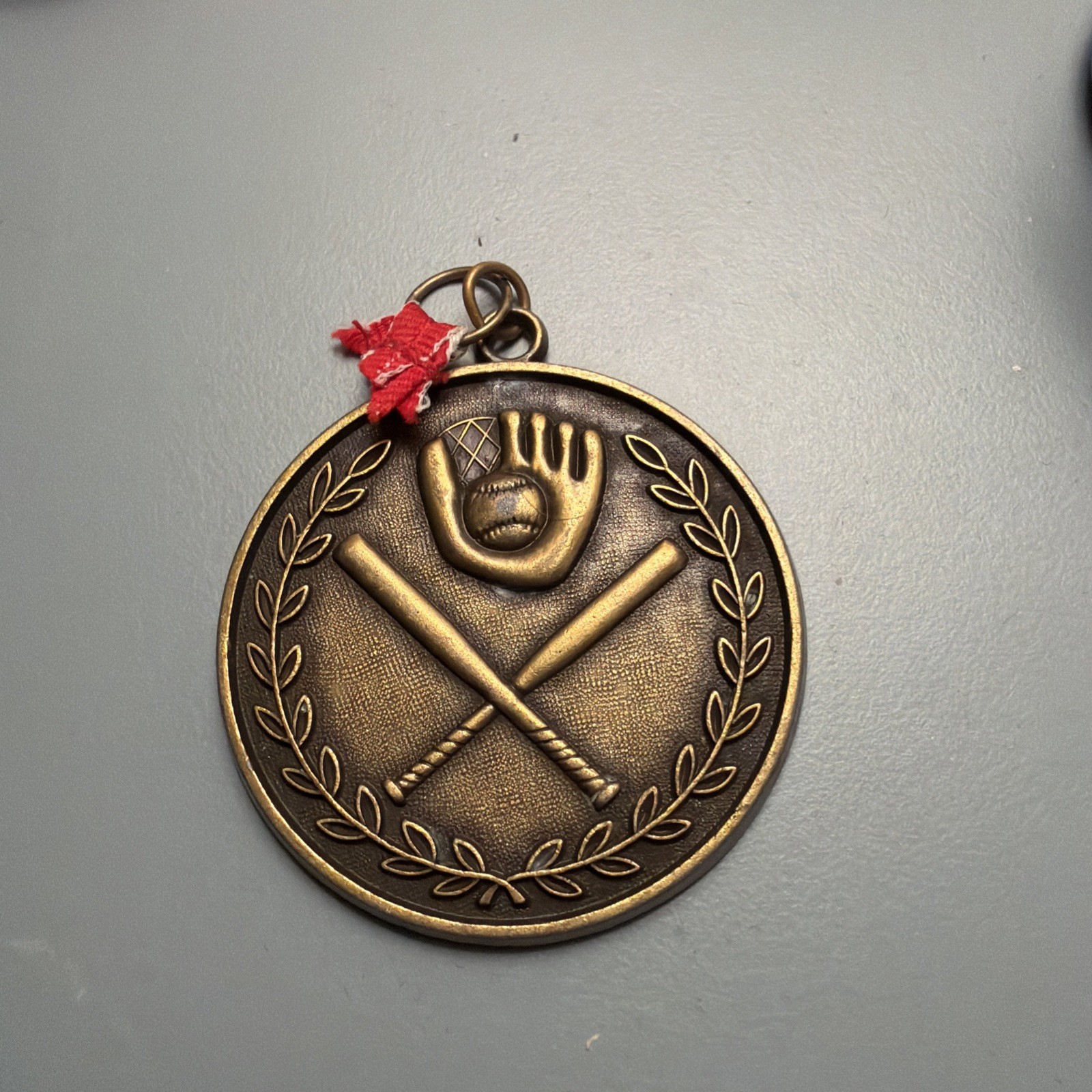 Baseball Pendant 2″ Gold Tone Bat Base Baseball Round Keychain Metal Glove Mitt
