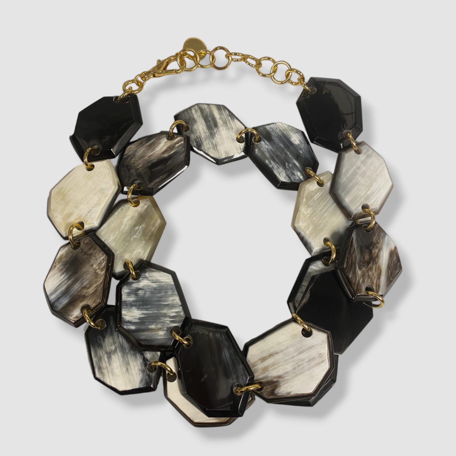 $350 Nest Women’s Black 22k Yellow Gold Plated Faceted Station Necklace