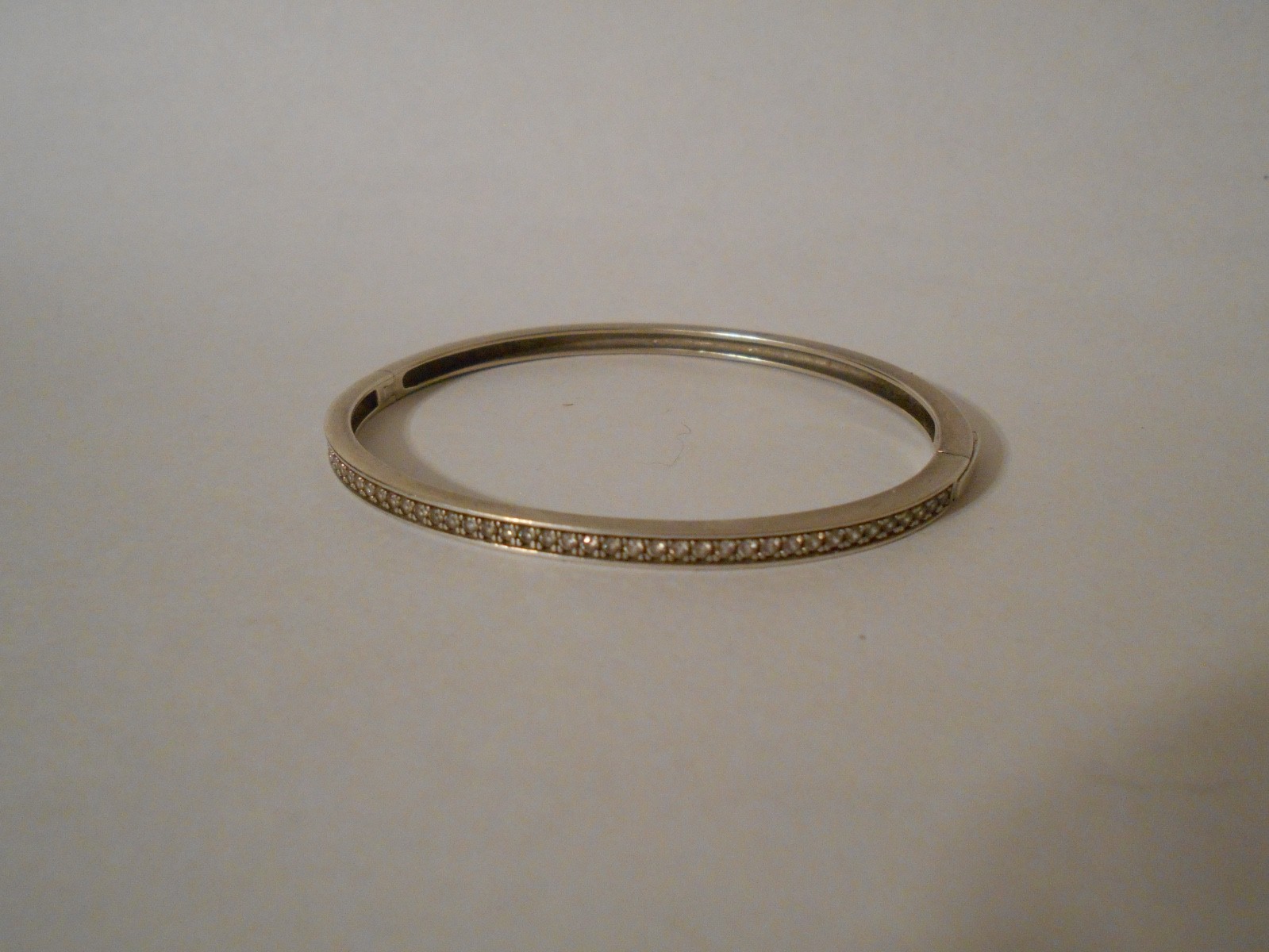 Sterling Silver .925 CZ 9.4 Grams Hinged 7″ Bangle Bracelet