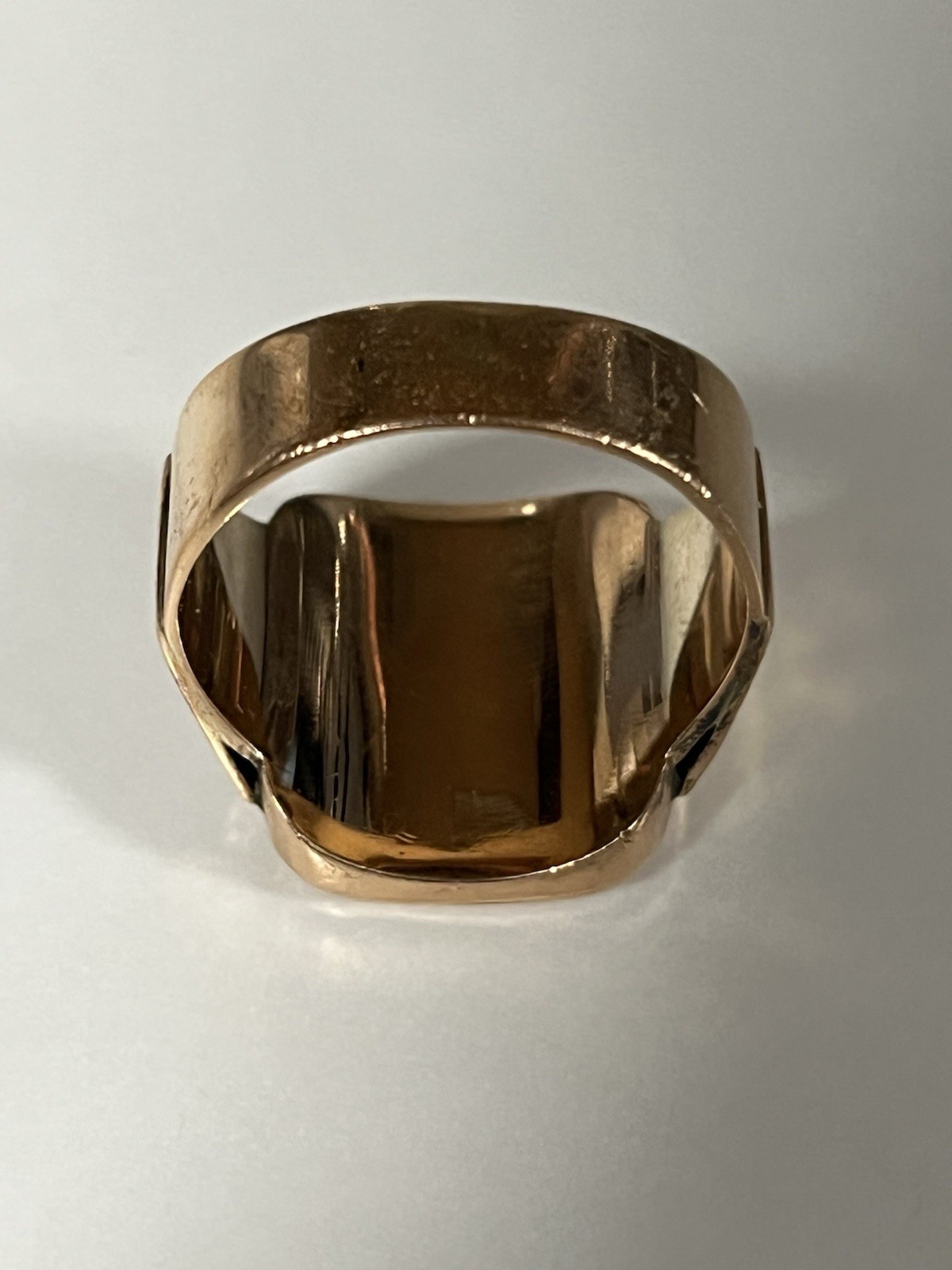 18K Yellow Gold Onyx Llama/Alpaca Signet Ring Size 9 Square Bezel Set