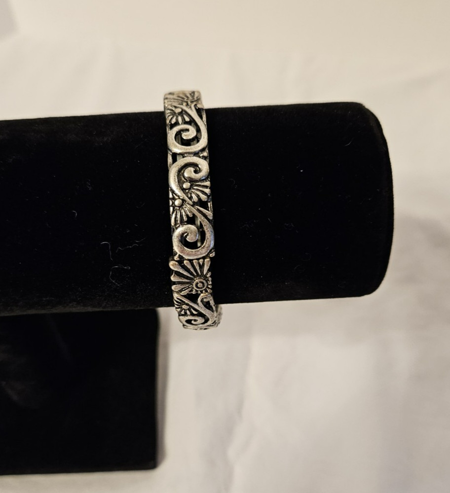 Stretch Fashion Silver Tone Design Bracelet All Occasion Pre-owned