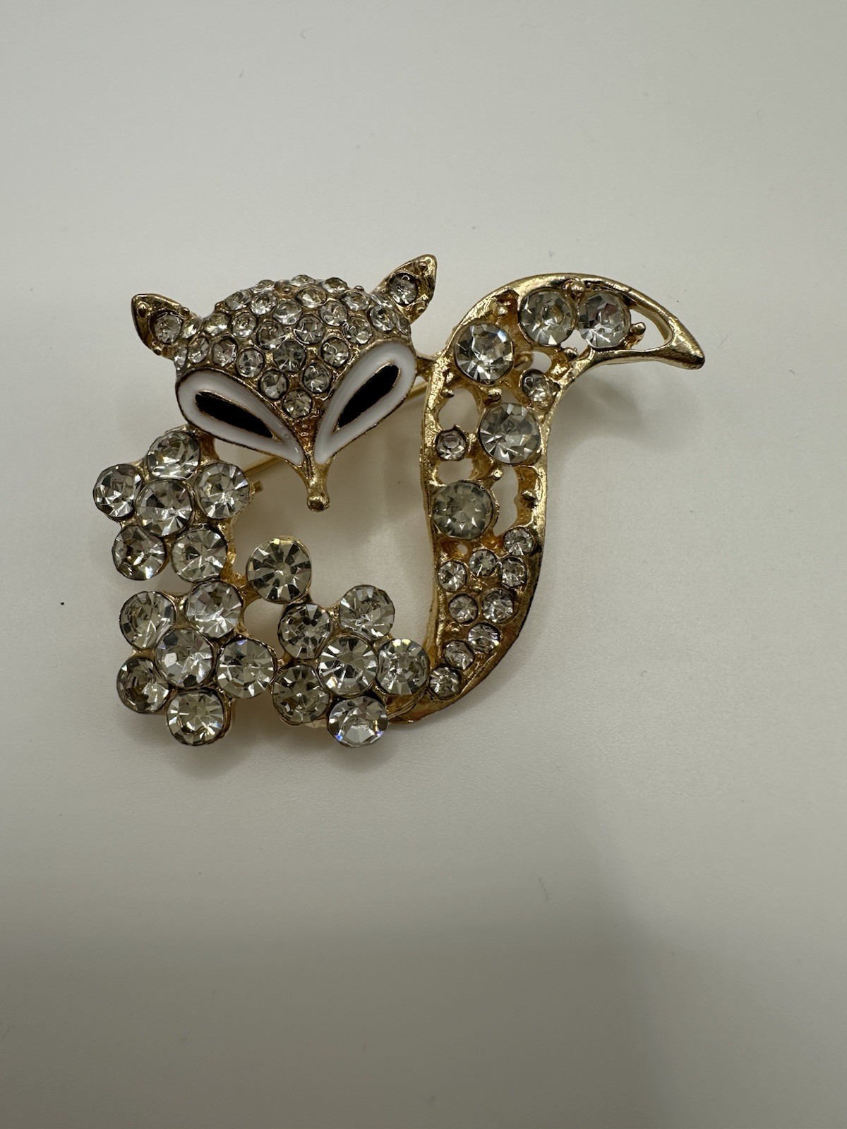 Gold Tone Floral Fox Rhinestone Brooch Pin 1.75”L