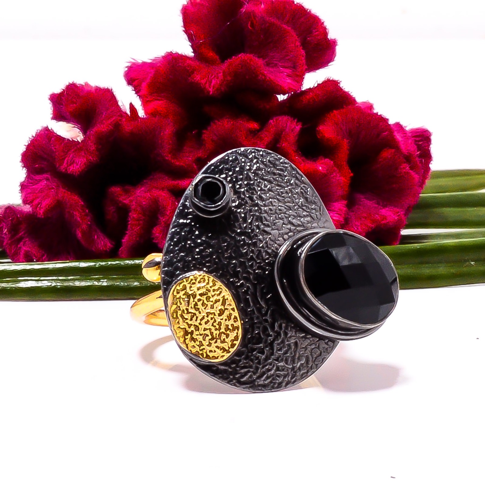 Black Onyx Gemstone Black And Gold Plated 925 Sterling Silver Ring s.7 Sku75