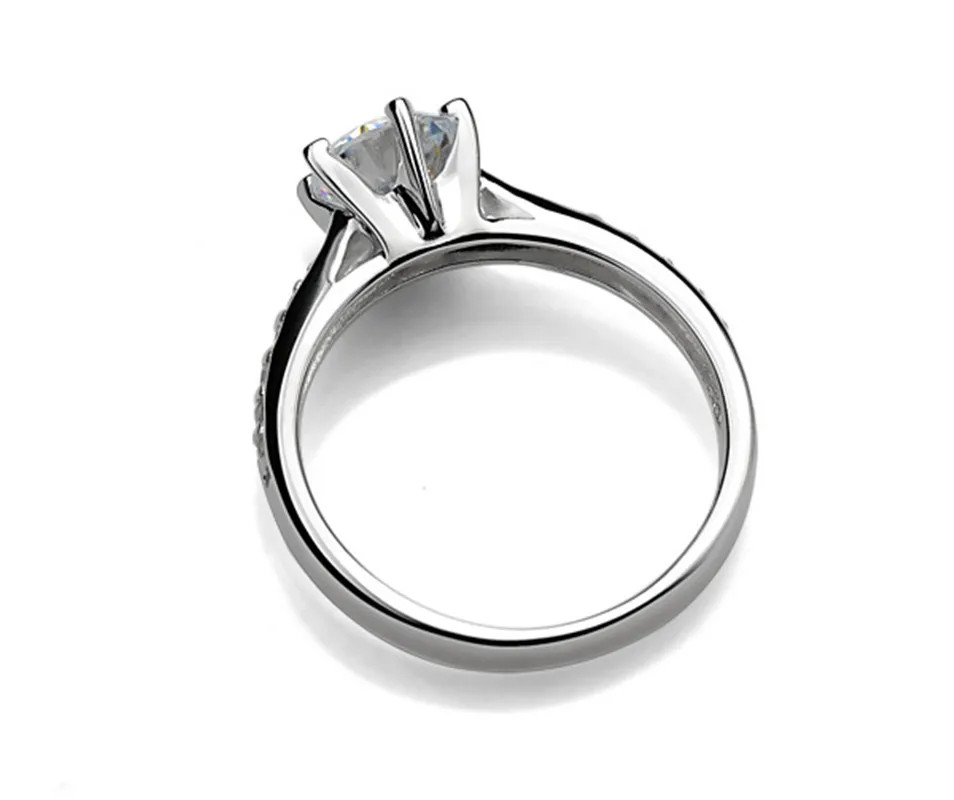 Luxury 925 Sterling Silver Six-Claw Ring for Women — Classic 0.70ct Imitation Di