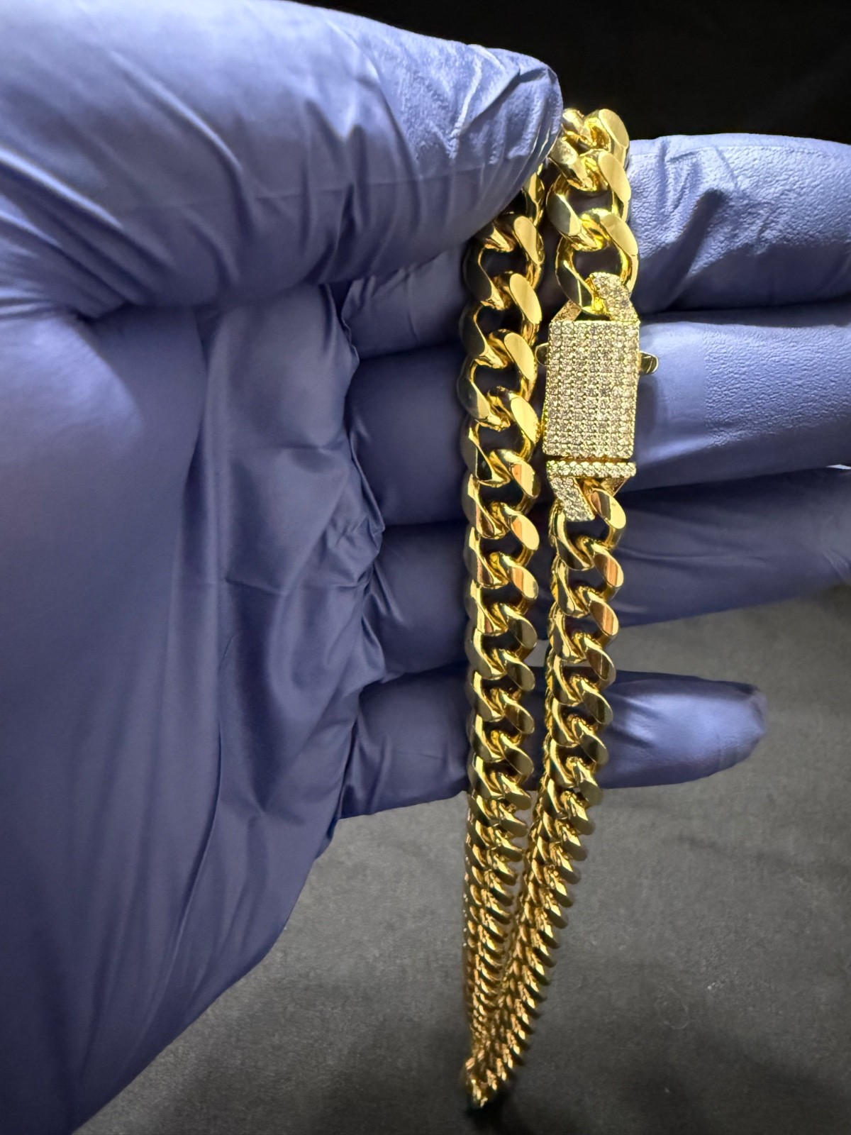 gold filled cuban chain 22 inch 10mm wide 4mm thick w/iced out vvscz clasp