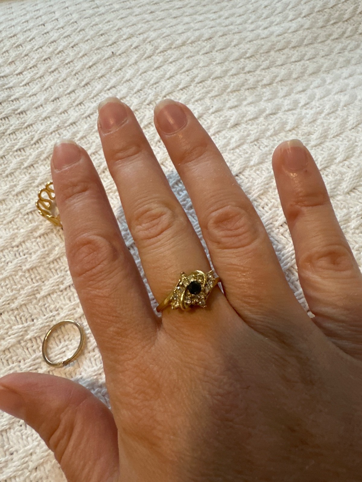 Vintage mixed rings set — 6 pcs, main size US 7, small Avon ring smaller