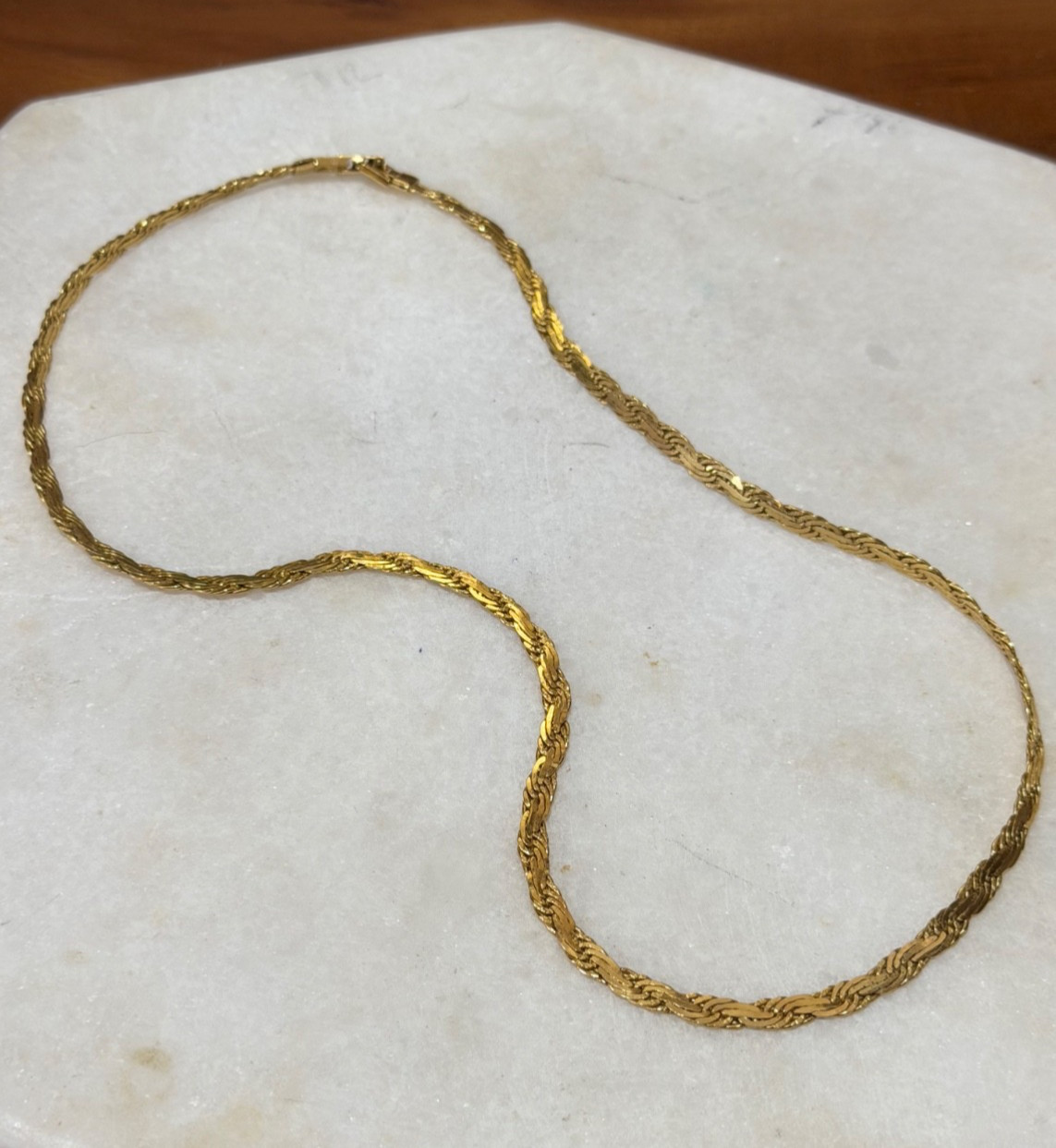 Gold Tone Singapore Link Chain Necklace 22” Stainless Steel Fold Over Clasp