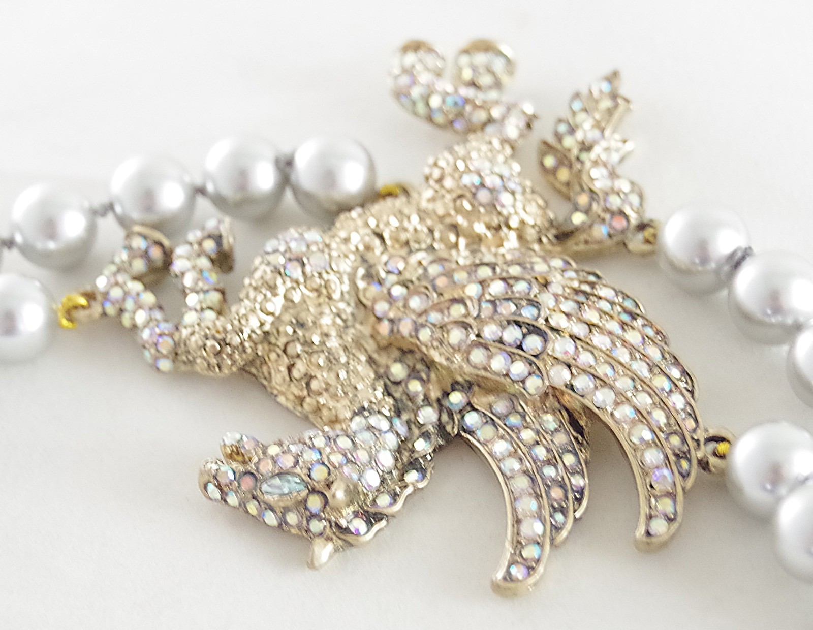 NEW DESIGNER STYLE HAND-KNOTTED SILVER PEARL CRYSTAL RHINESTONE PEGASUS NECKLACE