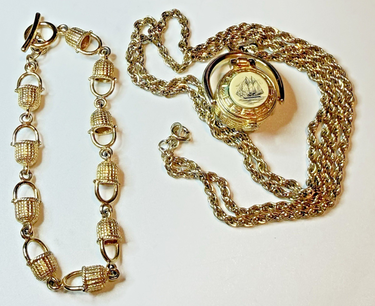 PAI VTG Nantucket Lightship Basket Pendant Bracelet LOT Gold Tone 30″ Ship Boat