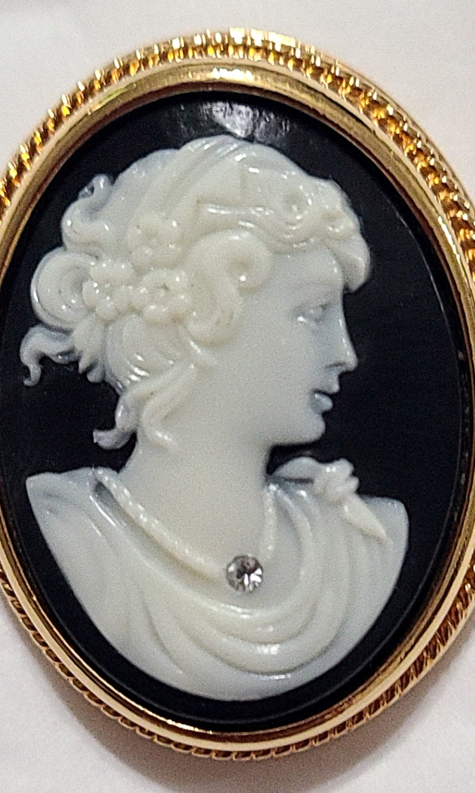 Avon Signed Vintage Cameo Brooch/Pendant With Black Background And Gold Tone