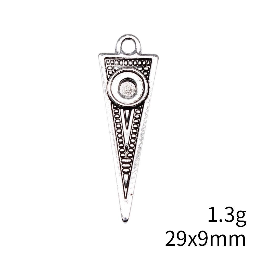 12/30PCS Antique Silver Tone Triangle Charm Pendant 9X29mm XCS16-15658