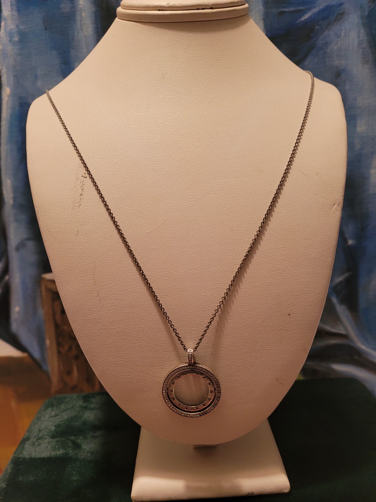 PANDORA Spinning Hearts Logo Circle Pendant Chain Necklace