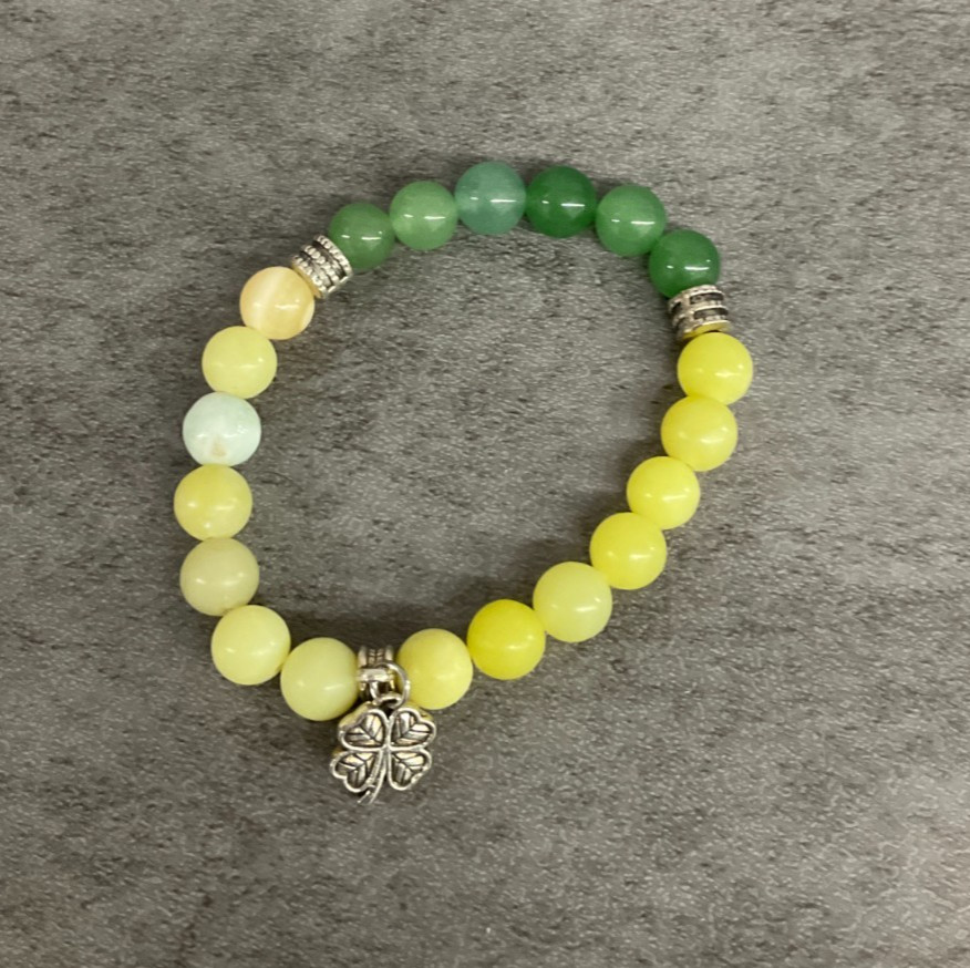 Jade bracelet with 4 leaf clover charm