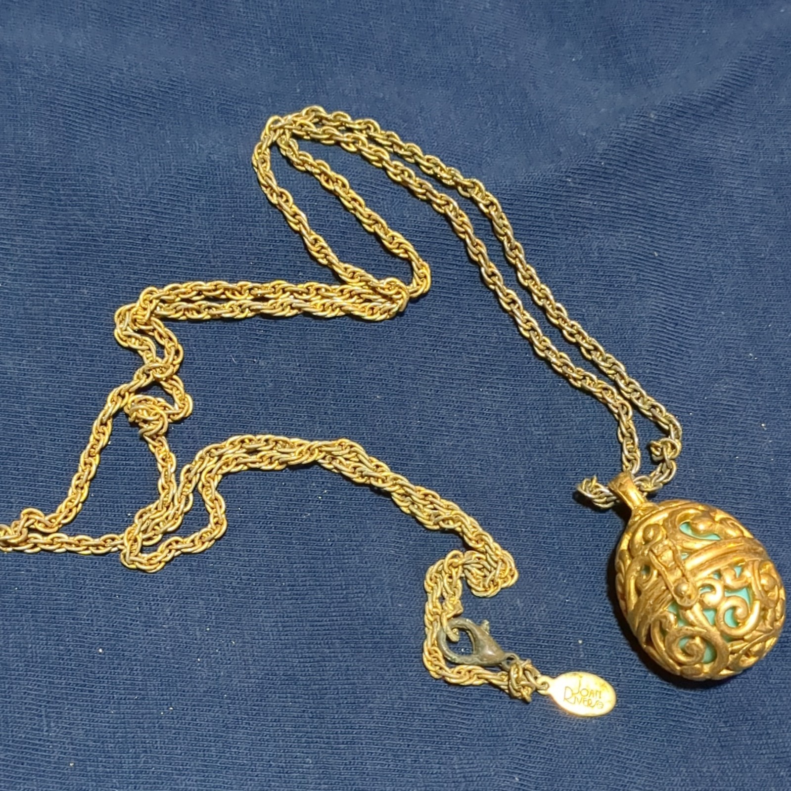 Gold Tone Rope Chain Necklace Round Locket Pendant Lobster Clasp Turquoise